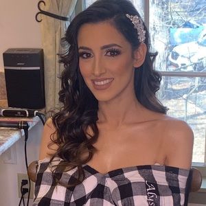 Meet your Posher, Alyssa